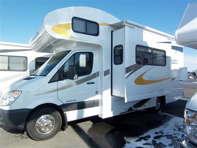 New 2010 Fourwinds Freedom Elite 23S Class C For Sale